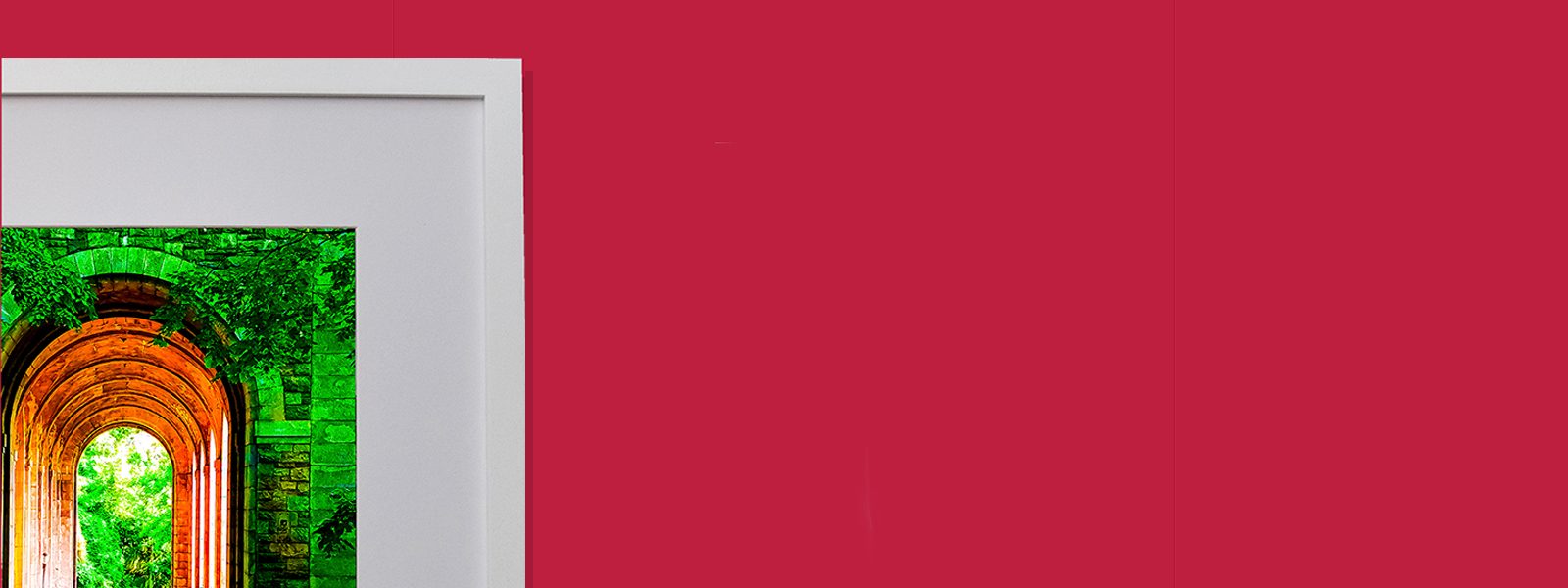 color block gateway red banner